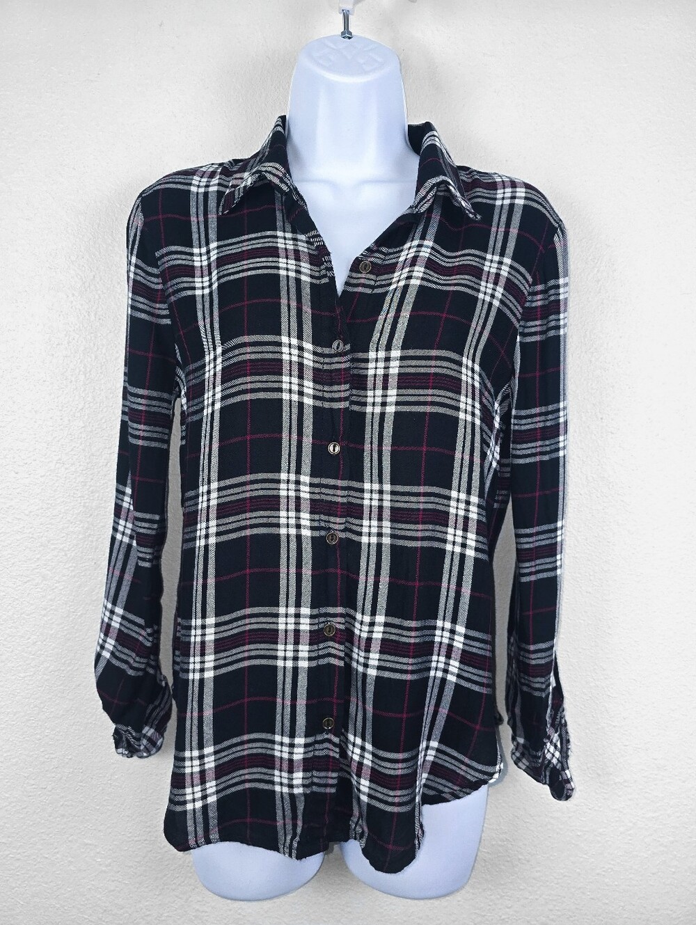 No Boundaries B&W + Pink Plaid Button Front 3/4 Sleeve Rayon Shirt - Small (3-5)